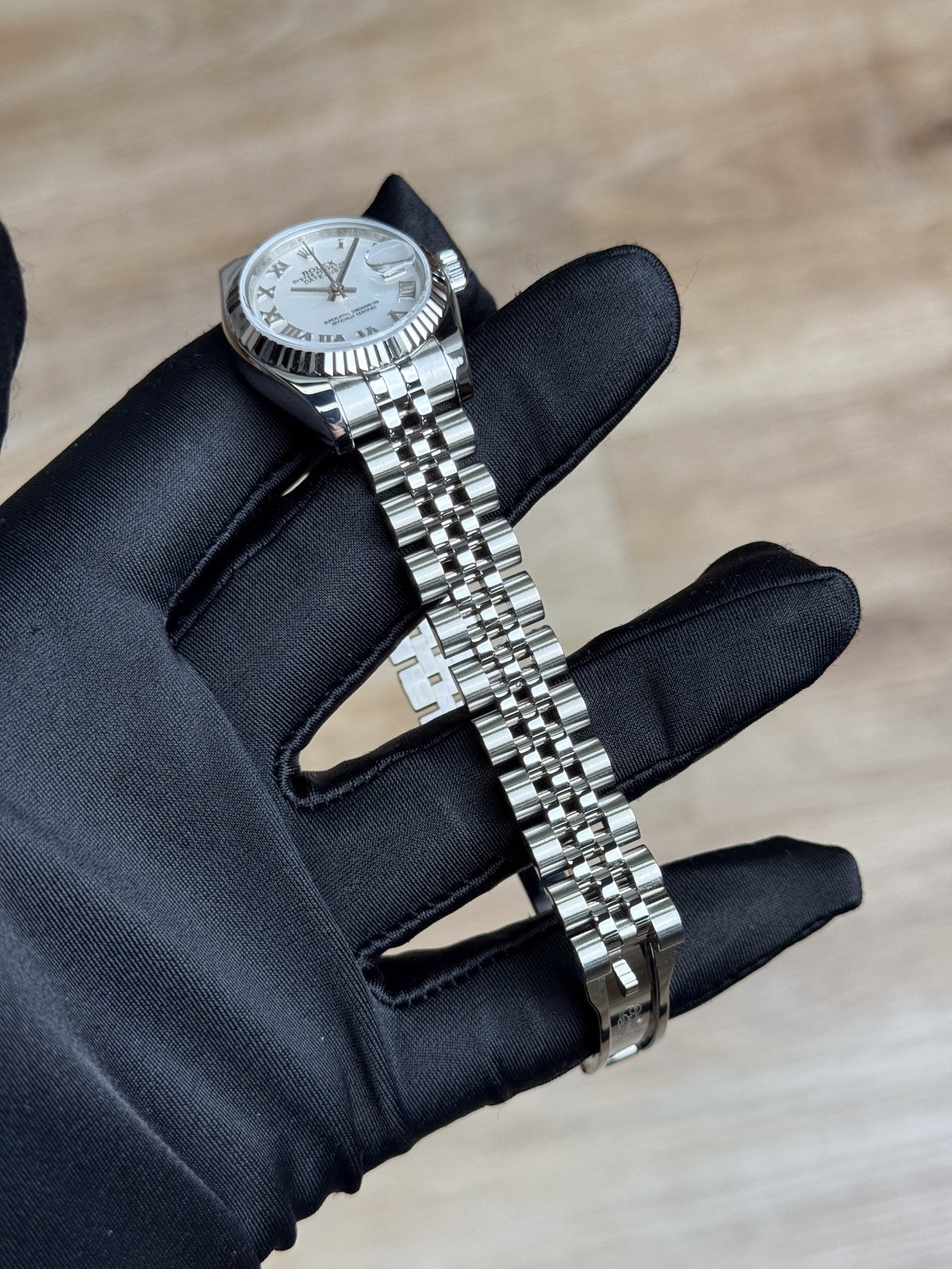 Rolex Datejust 26 MOP Pearl Roman Fluted Jubilee Preowned 2008 179174