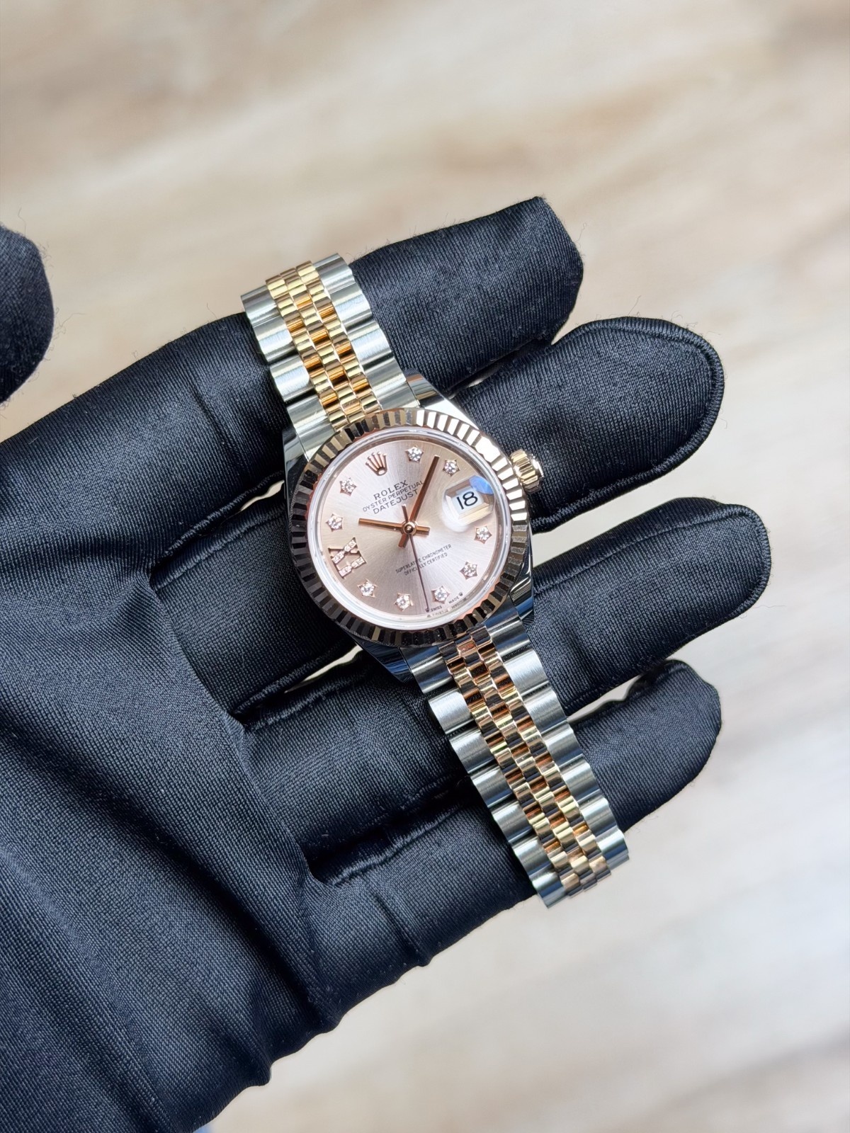 Rolex Datejust 28 Rose Star Diamond IX Fluted Jubilee 2026 Unworn 279171