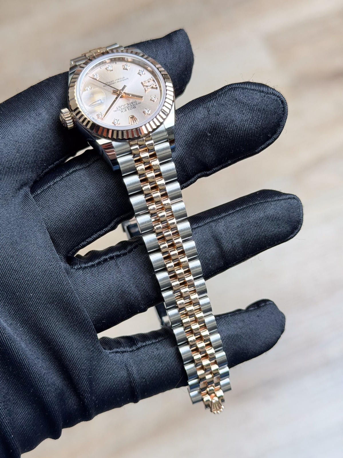 Rolex Datejust 28 Rose Star Diamond IX Fluted Jubilee 2026 Unworn 279171