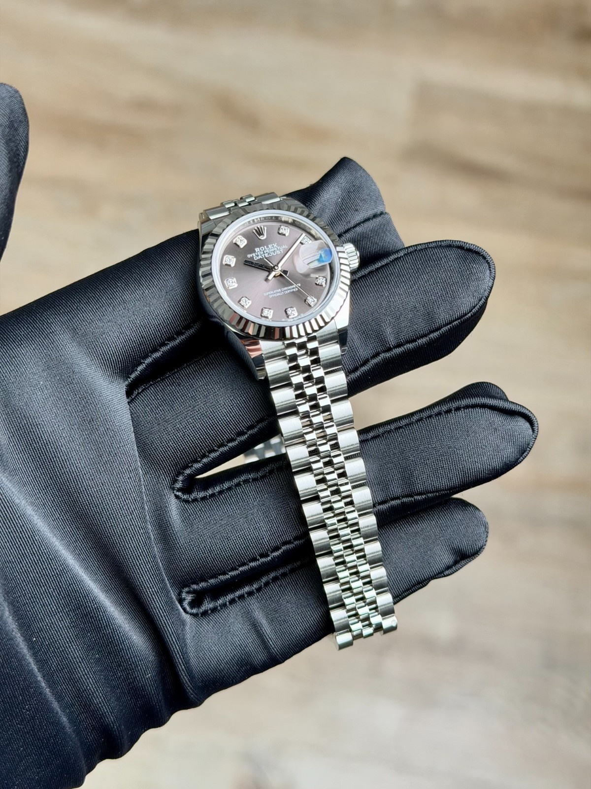 Rolex Datejust 28 Dark Grey Diamond Fluted Jubilee 2026 Unworn 279174