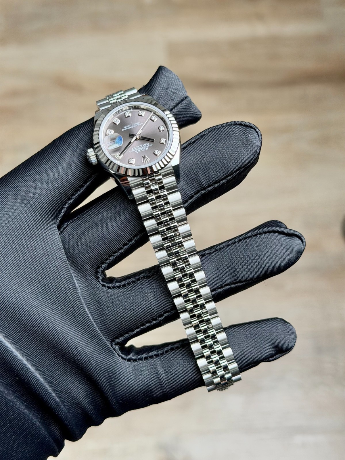 Rolex Datejust 28 Dark Grey Diamond Fluted Jubilee 2026 Unworn 279174