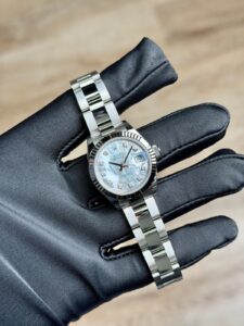 Rolex Datejust 28 MOP Pearl Diamond Fluted Oyster 2026 Unworn 279174