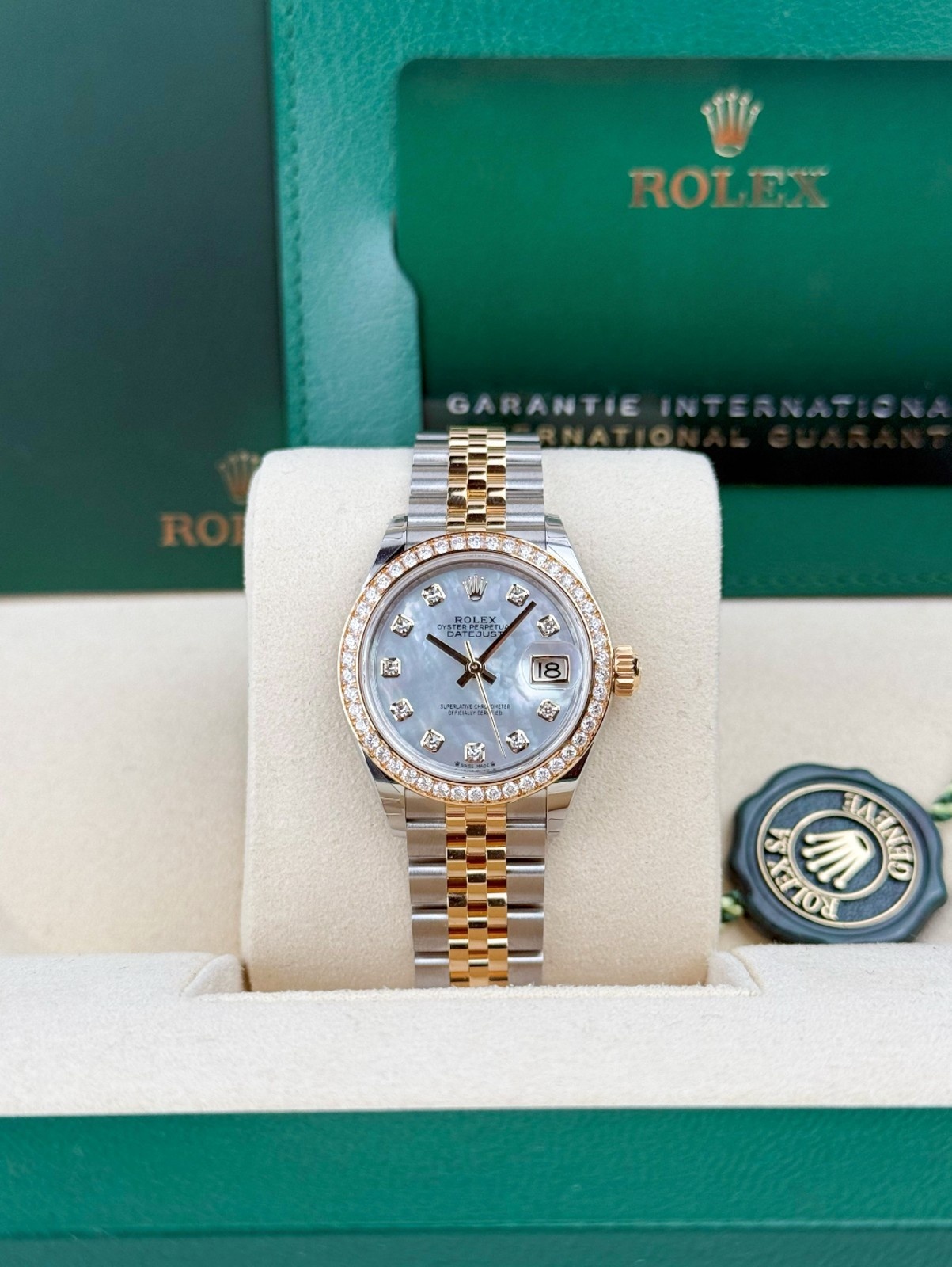 Rolex Datejust 28 MOP Pearl Diamond Jubilee 2025 Unworn 279383RBR