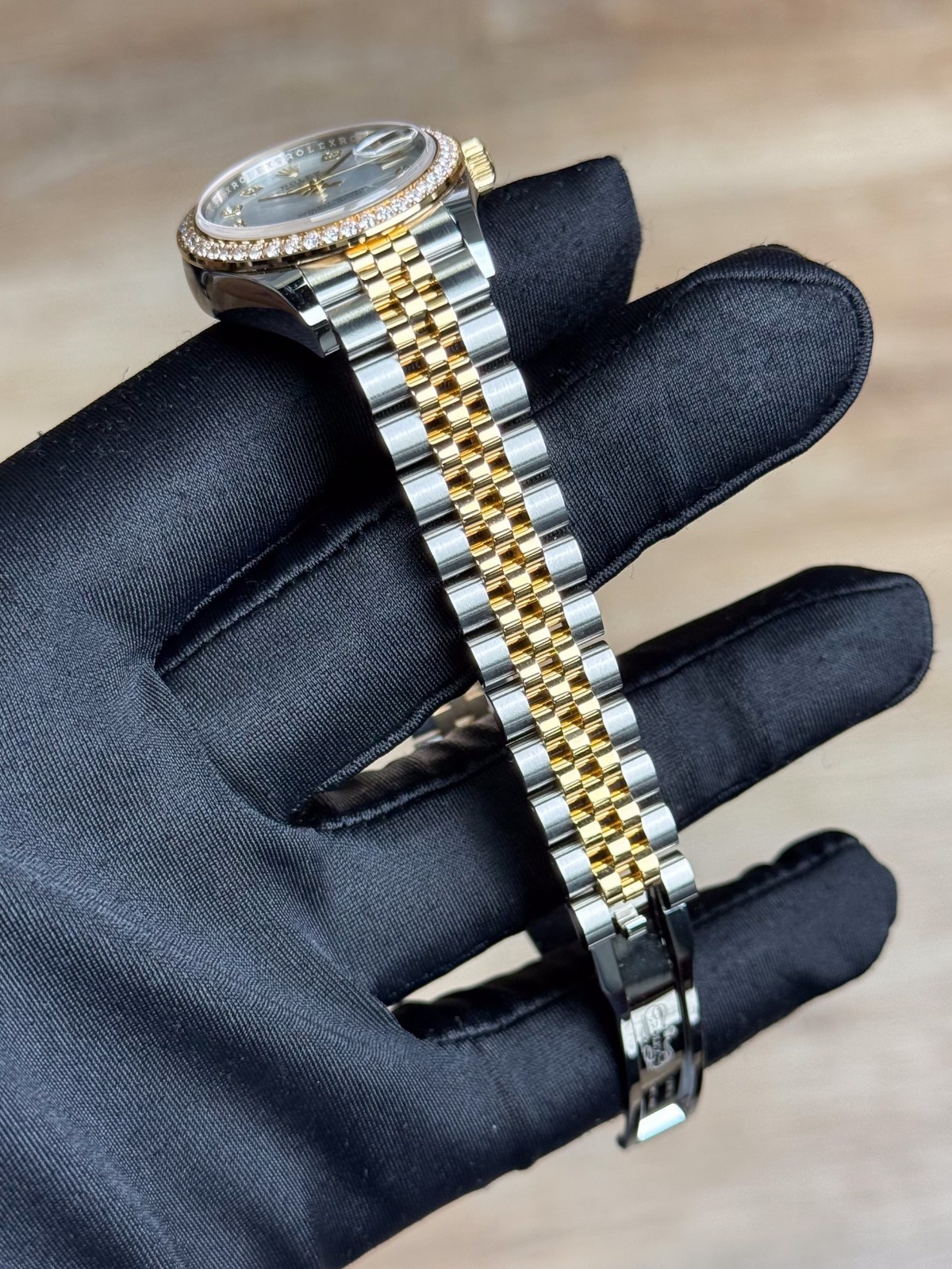 Rolex Datejust 28 MOP Pearl Diamond Jubilee 2025 Unworn 279383RBR