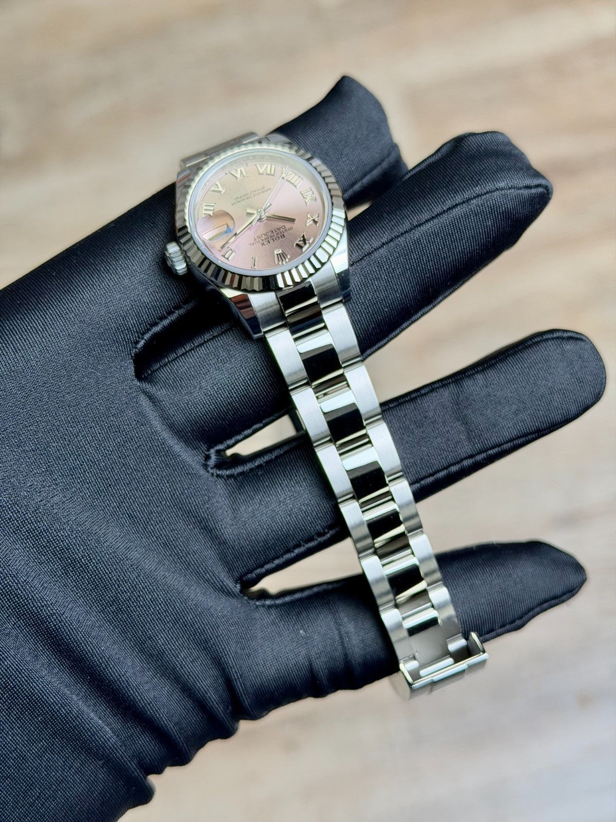 Rolex Datejust 28 Pink Roman Fluted Oyster 2026 Unworn 279174