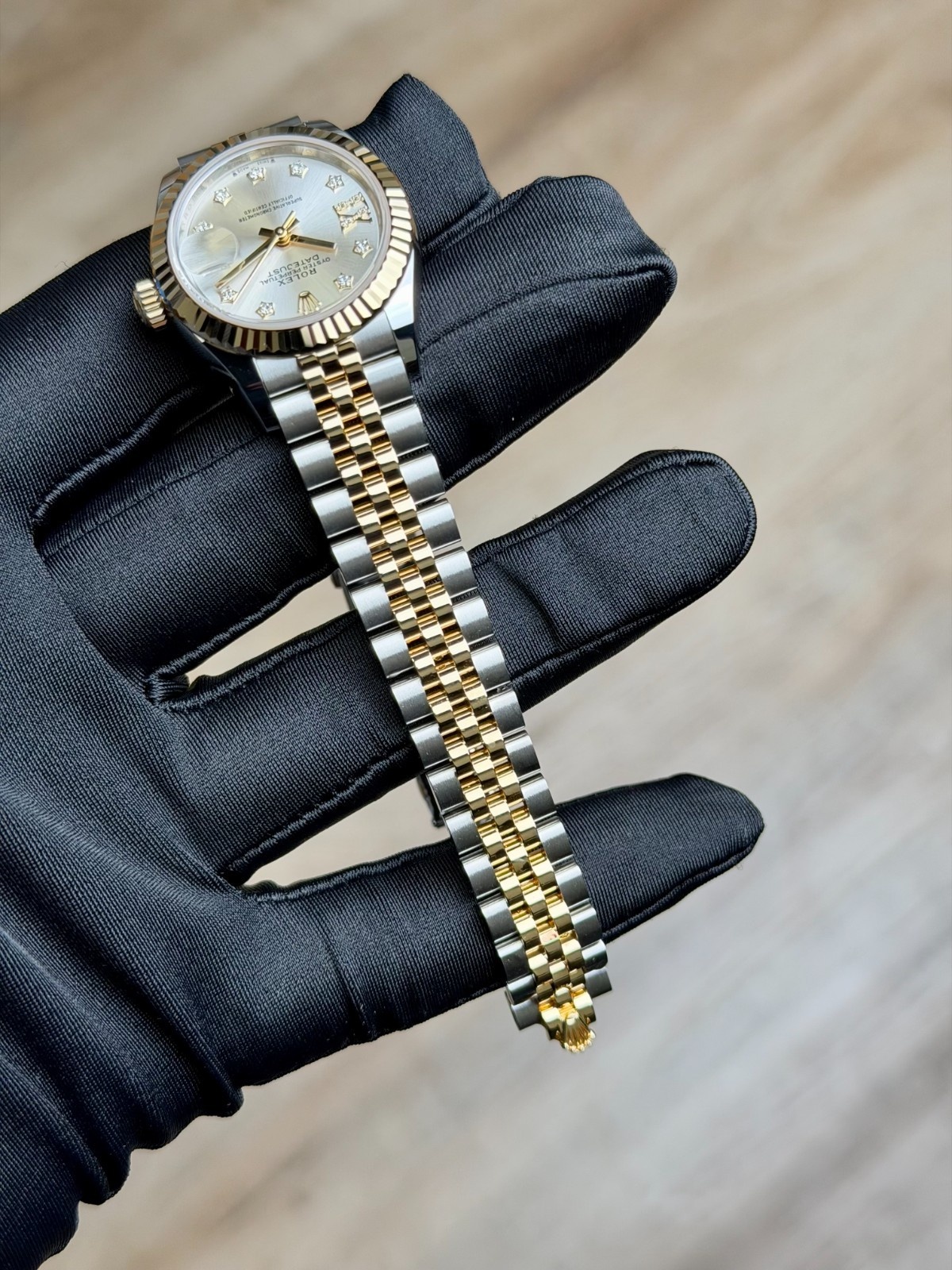 Rolex Datejust 28 Silver Star Diamond IX Fluted Jubilee 2026 Unworn 279173