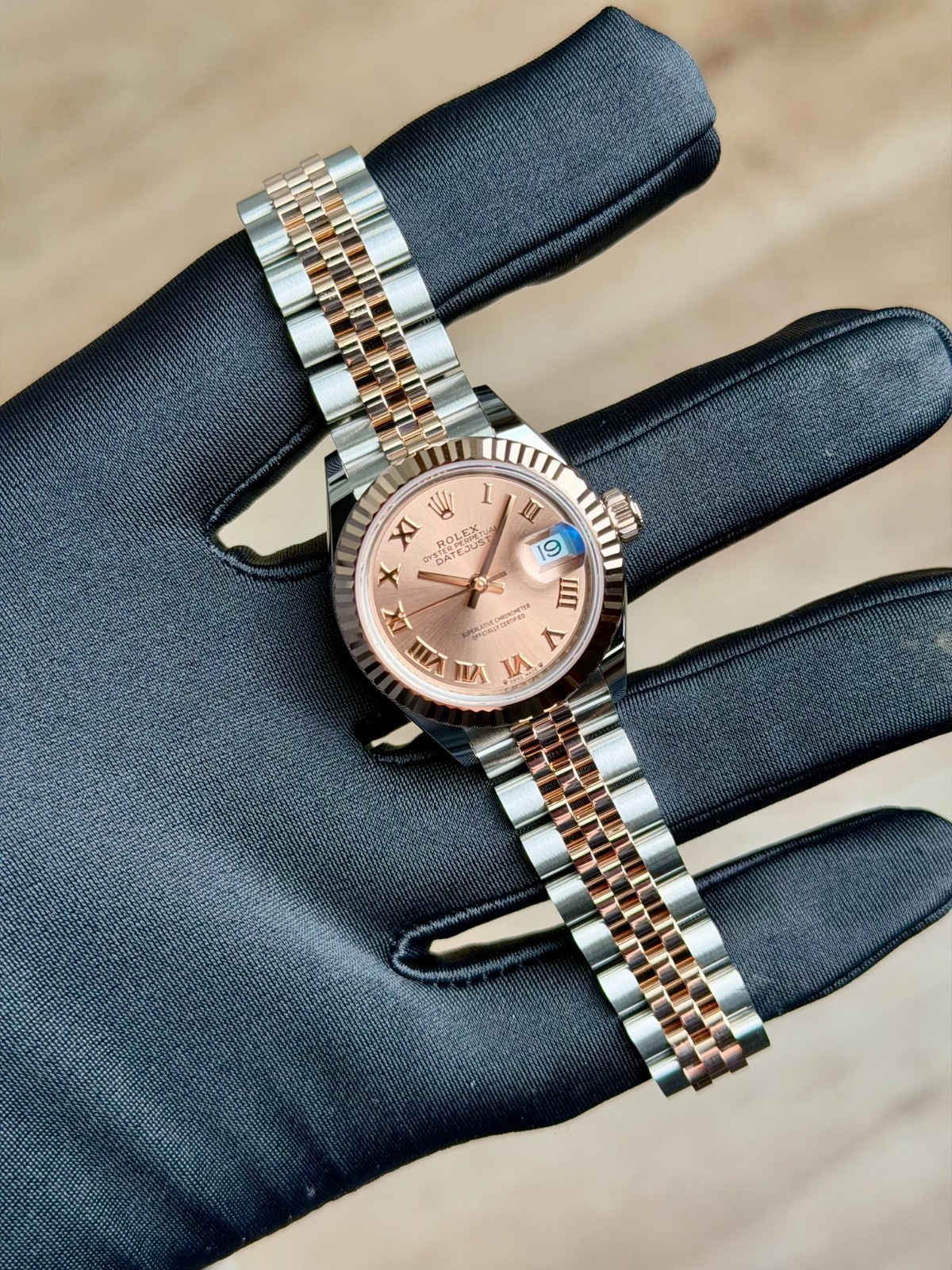 Rolex Datejust 28 Rose Roman Fluted Jubilee 2026 Unworn 279171