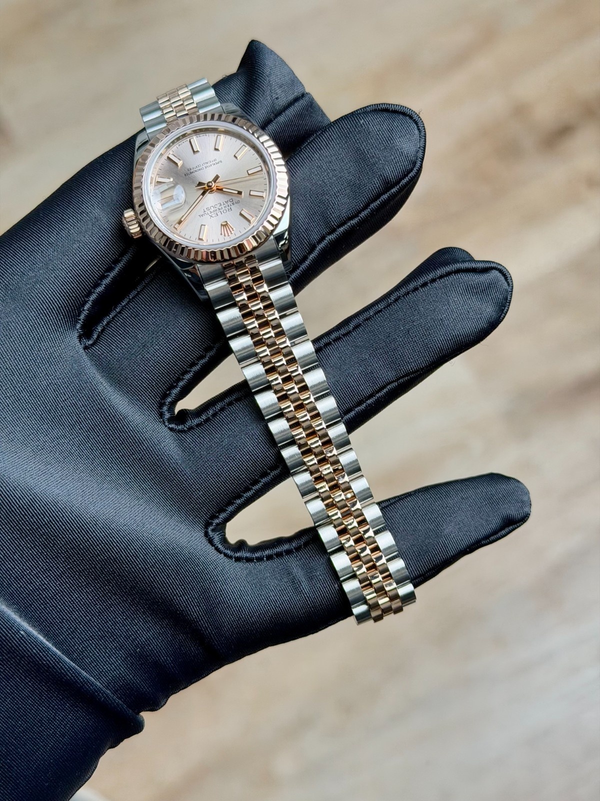 Rolex Datejust 28 Rose Sundust Index Fluted Jubilee Preowned 2021 279171