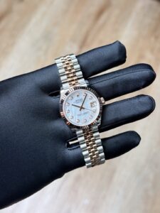 Rolex Datejust 31 MOP Pearl Diamond Fluted Jubilee 2026 Unworn 278271