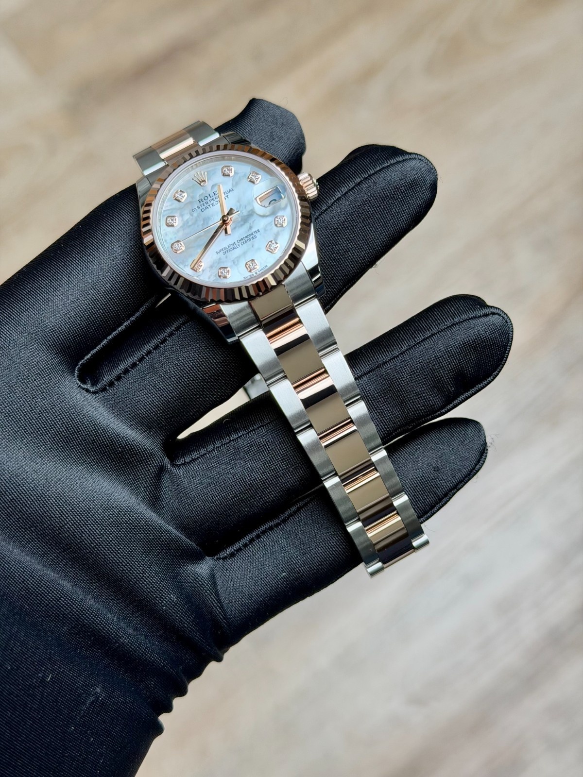 Rolex Datejust 31 MOP Pearl Diamond Fluted Oyster 2026 Unworn 278271