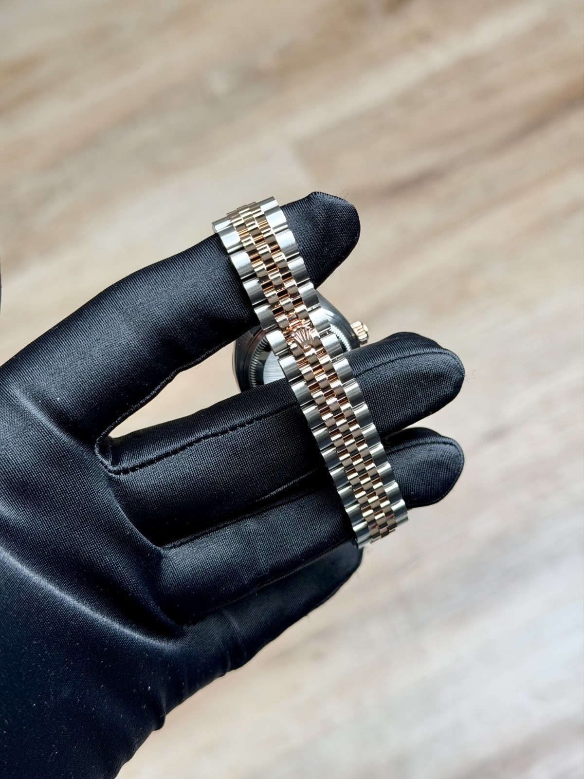 Rolex Datejust 28 MOP Pearl Diamond Bezel Jubilee 2026 Unworn 279381RBR