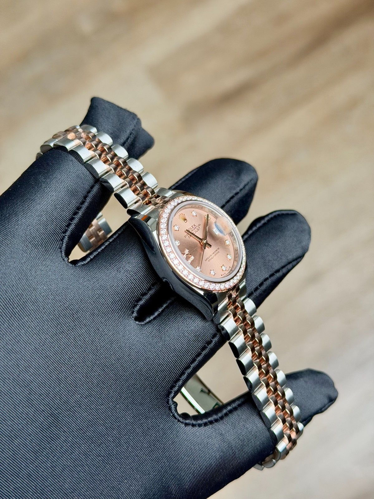 Rolex Datejust 28 Rose Diamond Star IX Dial Jubilee 2026 Unworn 279381RBR