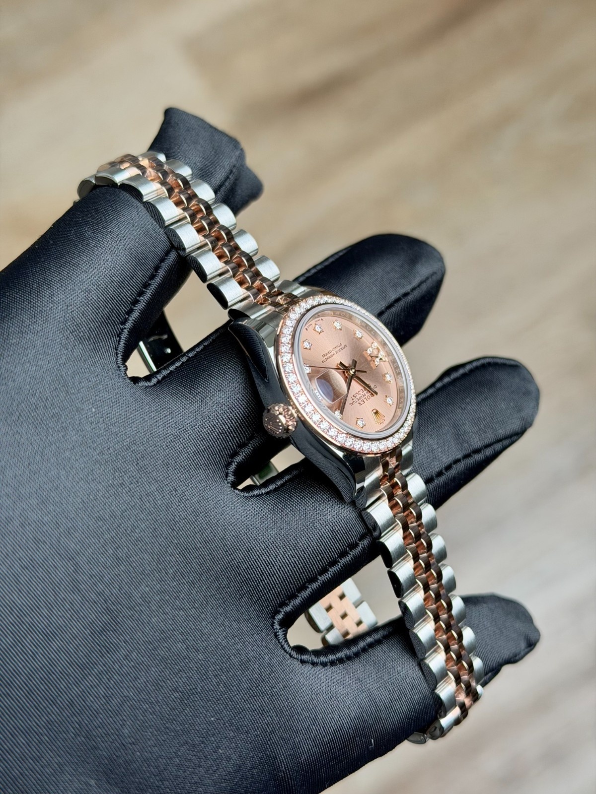 Rolex Datejust 28 Rose Diamond Star IX Dial Jubilee 2026 Unworn 279381RBR