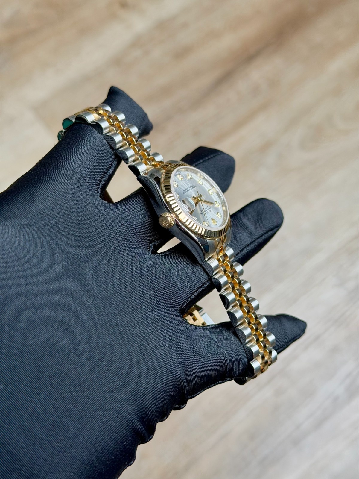 Rolex Datejust 31 Silver Diamond Fluted Jubilee Preowned 2015 178273