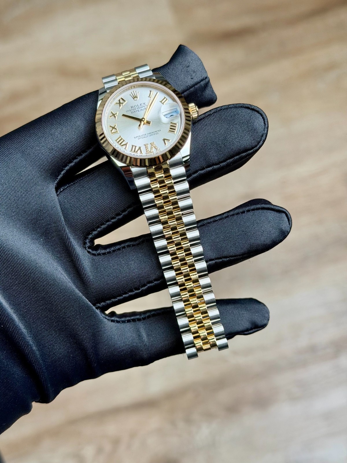 Rolex Datejust 31 Silver Roman Diamond VI Fluted Jubilee Unworn 2026 278273