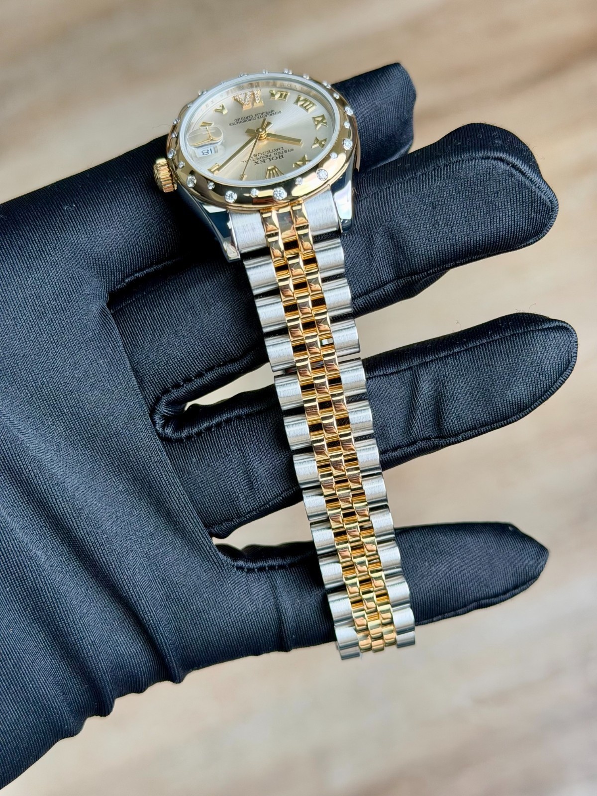 Rolex Datejust 31 Silver Roman VI Domed Jubilee Preowned Watch&Box 178343RBR