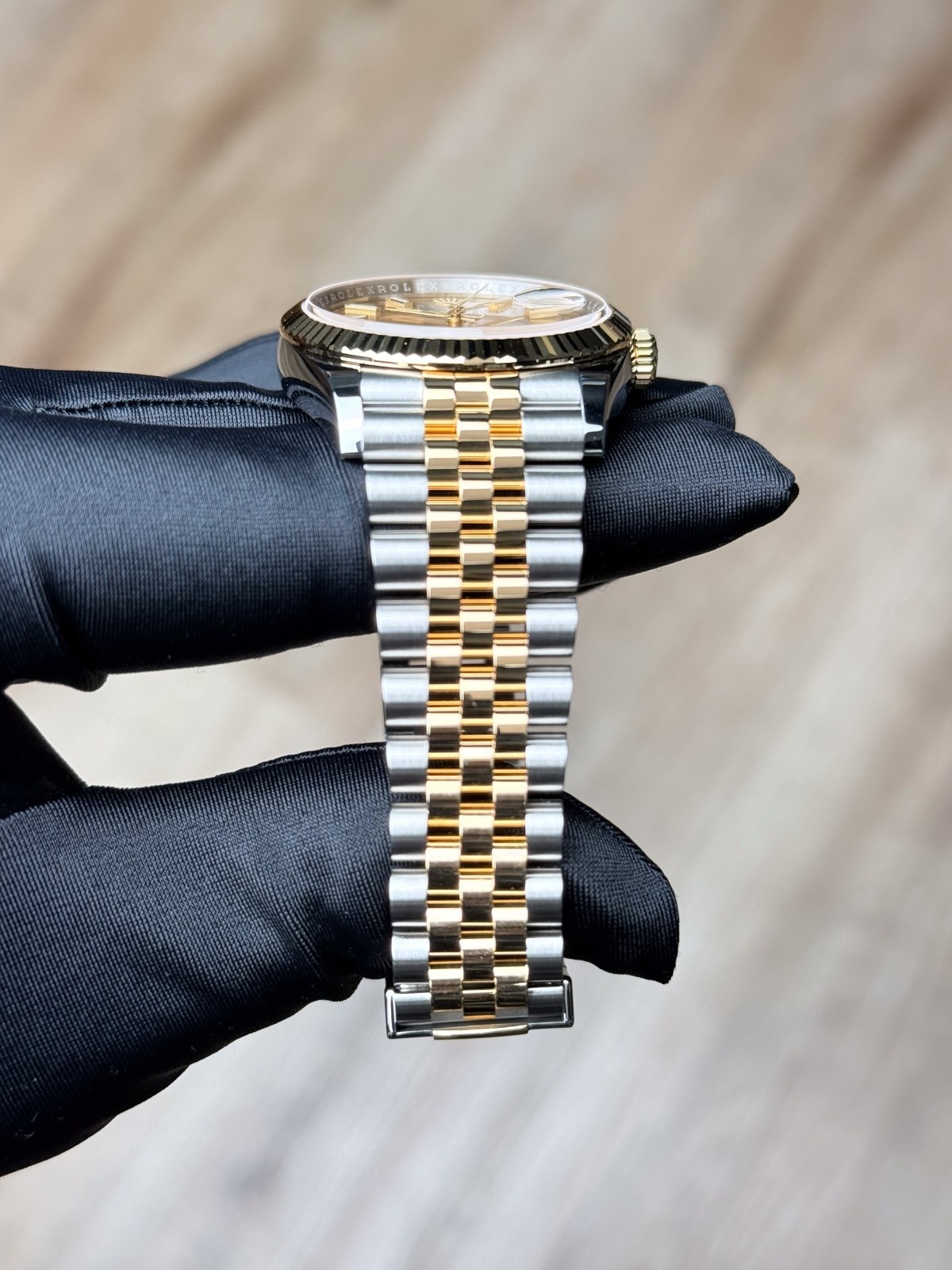 Rolex Datejust 36 Champagne Index Fluted Jubilee 2026 Unworn 126233