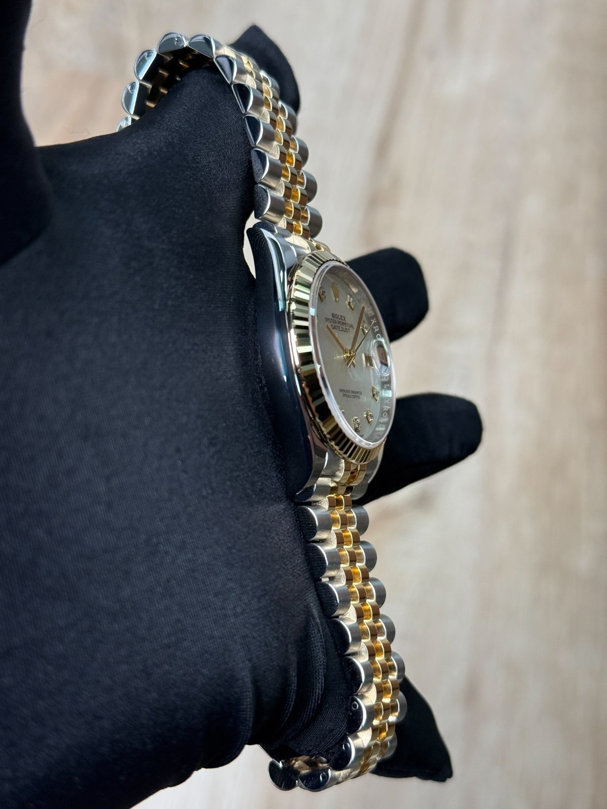 Rolex Datejust 36 MOP Pearl Diamond Fluted Jubilee 2026 Unworn 126233