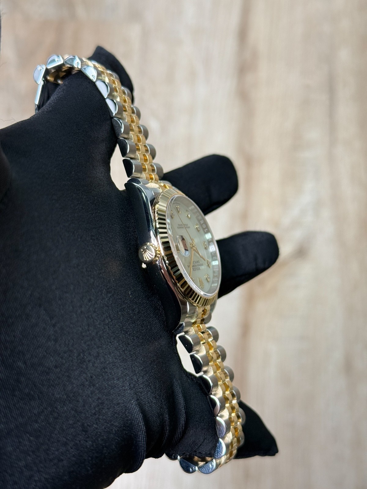 Rolex Datejust 36 MOP Pearl Diamond Fluted Jubilee 2026 Unworn 126233