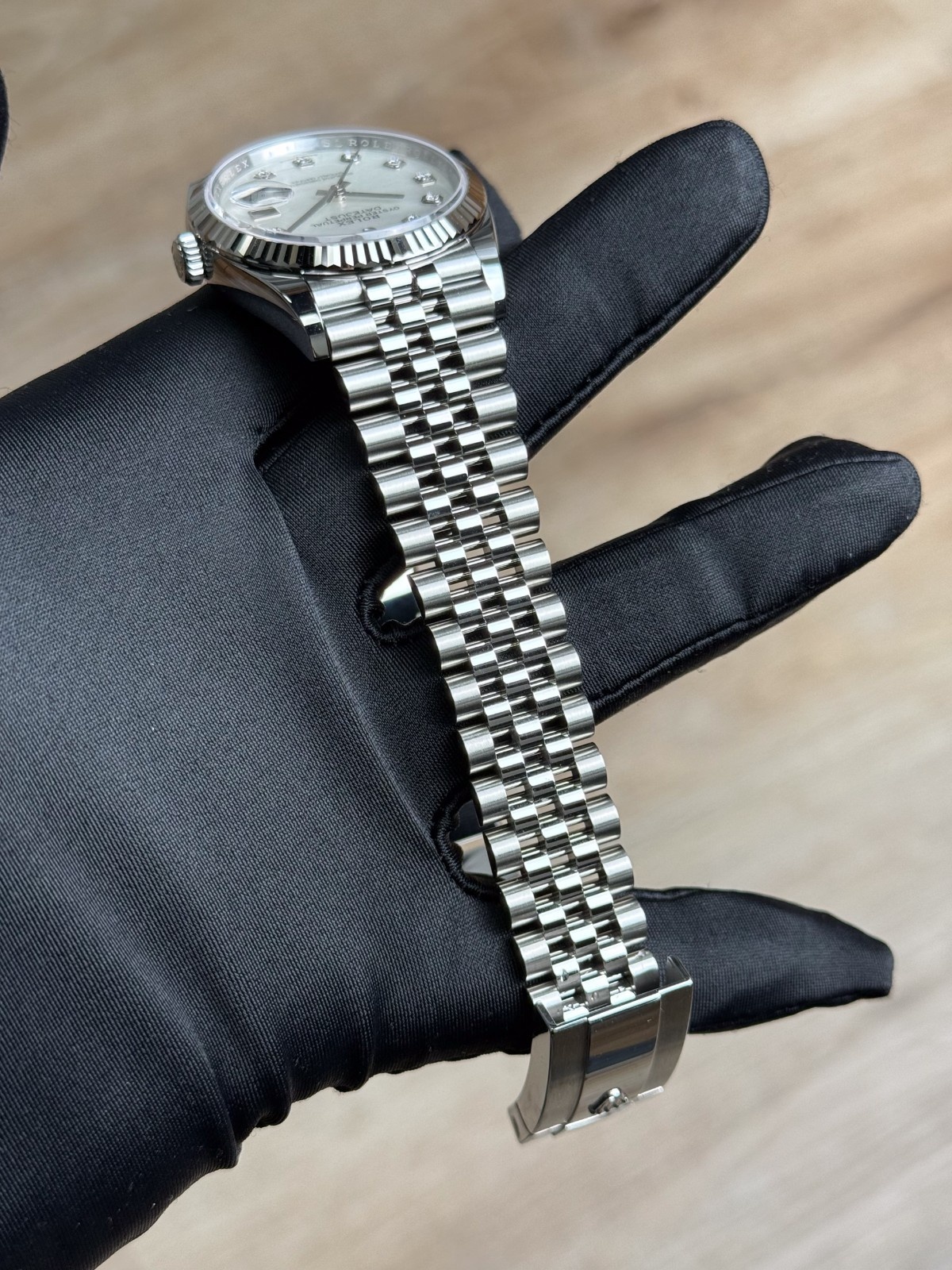 Rolex Datejust 36 MOP Pearl Diamond Fluted Jubilee 2026 Unworn 126234