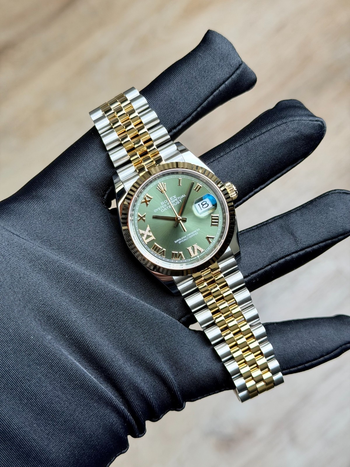Rolex Datejust 36 Olive Green Roman VIIX Fluted Jubilee 2026 Unworn 126233