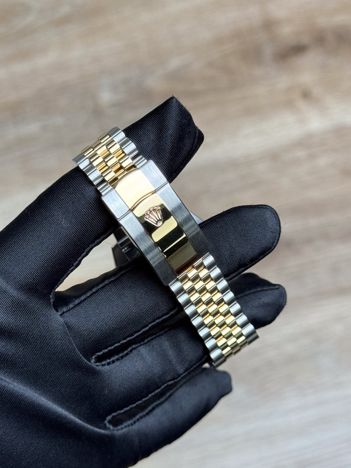 Rolex Datejust 41 Black Index Fluted Jubilee 2026 Unworn 126333