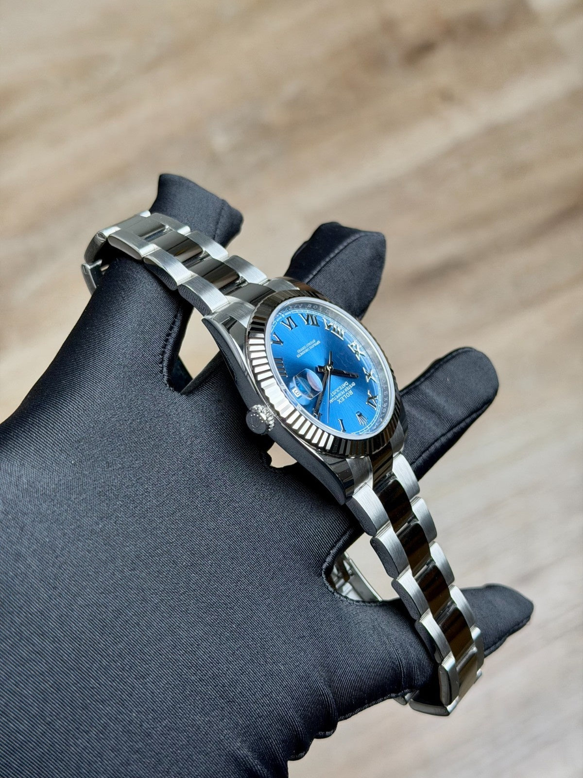Rolex Datejust 41 Blue Roman Fluted Bezel Oyster 2026 Unworn 126334