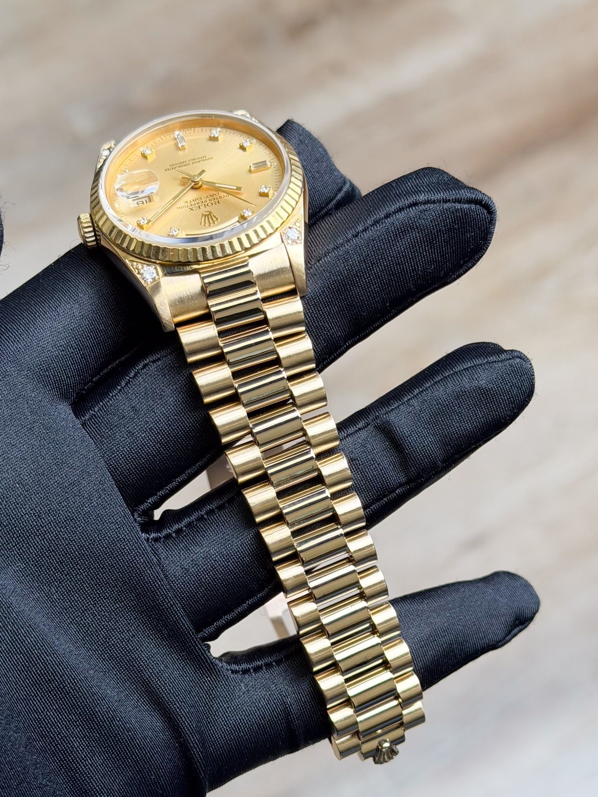 Rolex Day-Date 36 Champagne Diamond Fluted President Preowned Watch&Box 18238