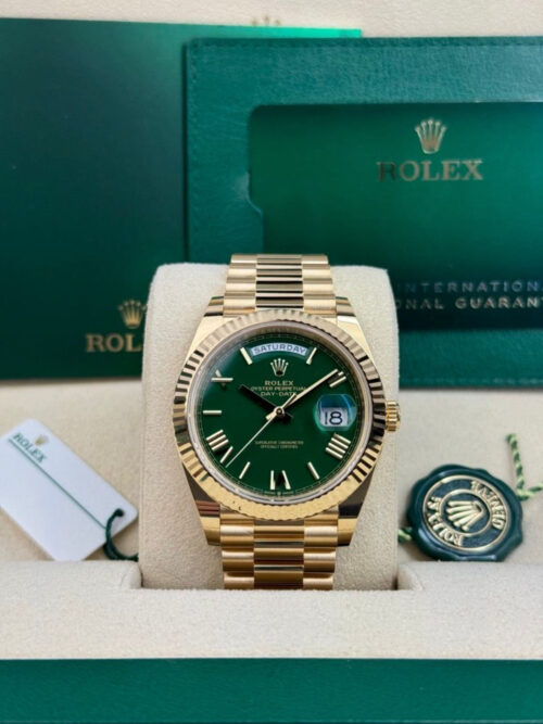 Rolex Day-date 40mm Green Roman Dial Fluted President 2026 Unworn 228238