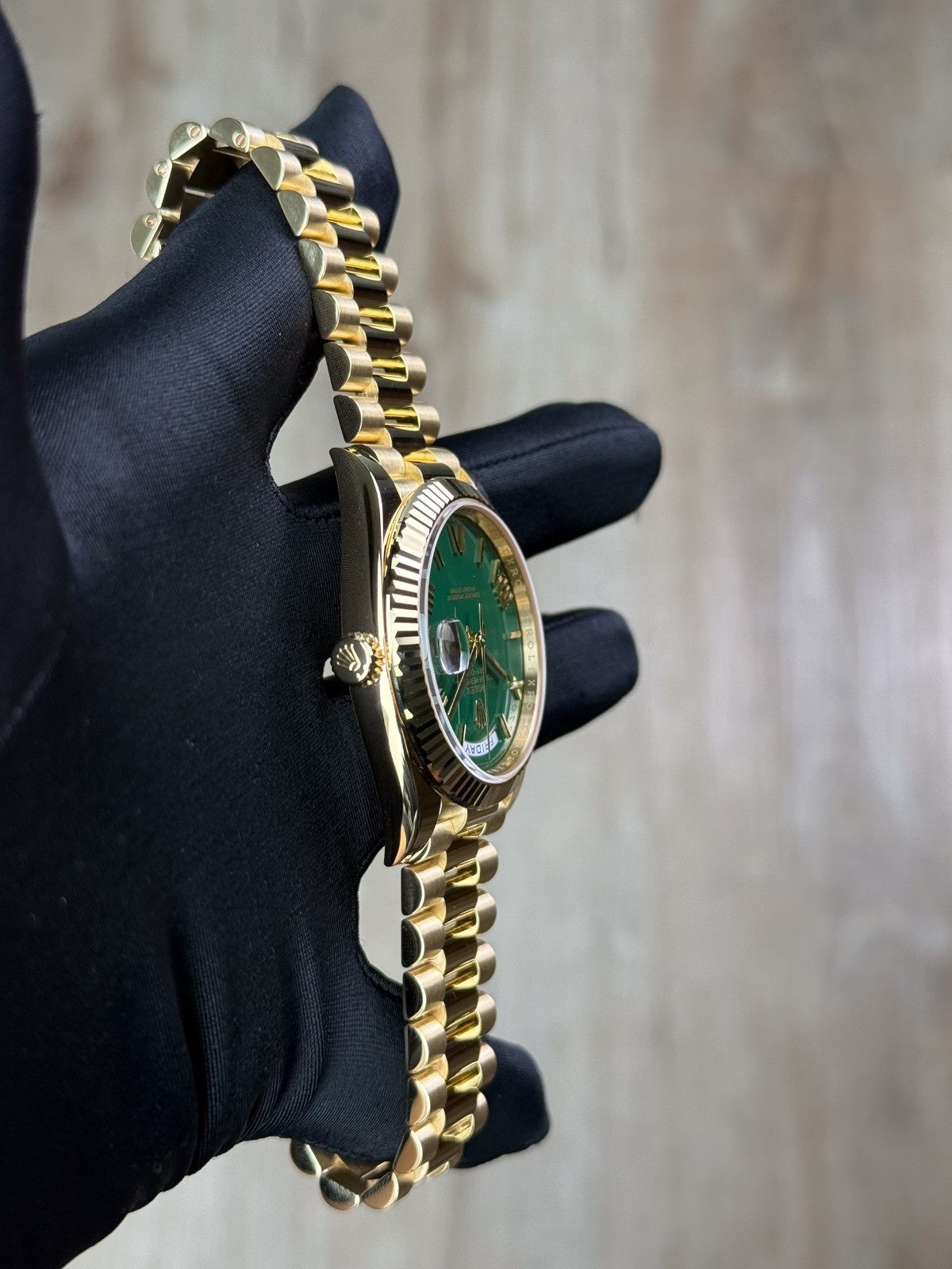 Rolex Day-date 40mm Green Roman Dial Fluted President 2026 Unworn 228238