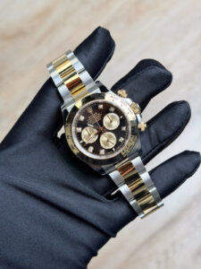 Rolex Daytona 40 Black/Sundust Diamond Oyster 2026 Unworn 126503