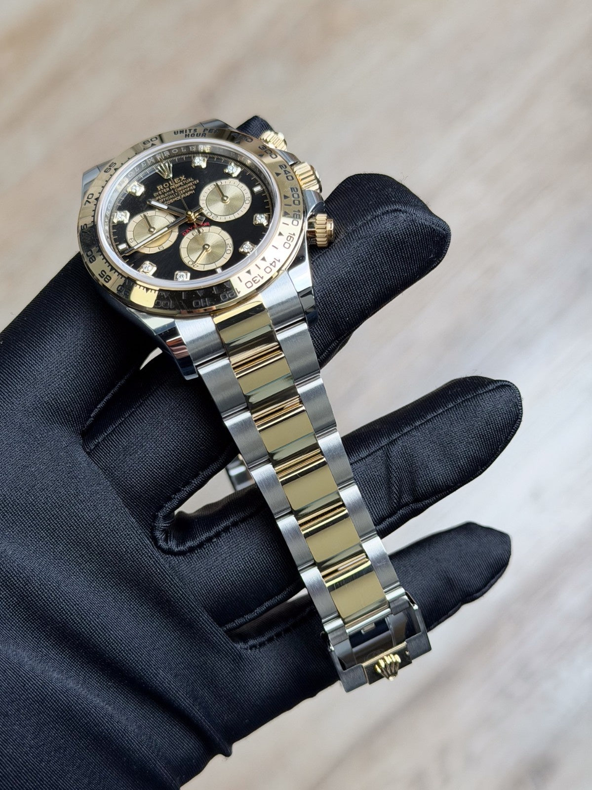 Rolex Daytona 40 Black/Sundust Diamond Oyster 2026 Unworn 126503