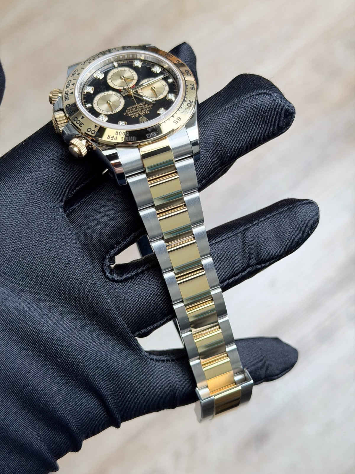 Rolex Daytona 40 Black/Sundust Diamond Oyster 2026 Unworn 126503