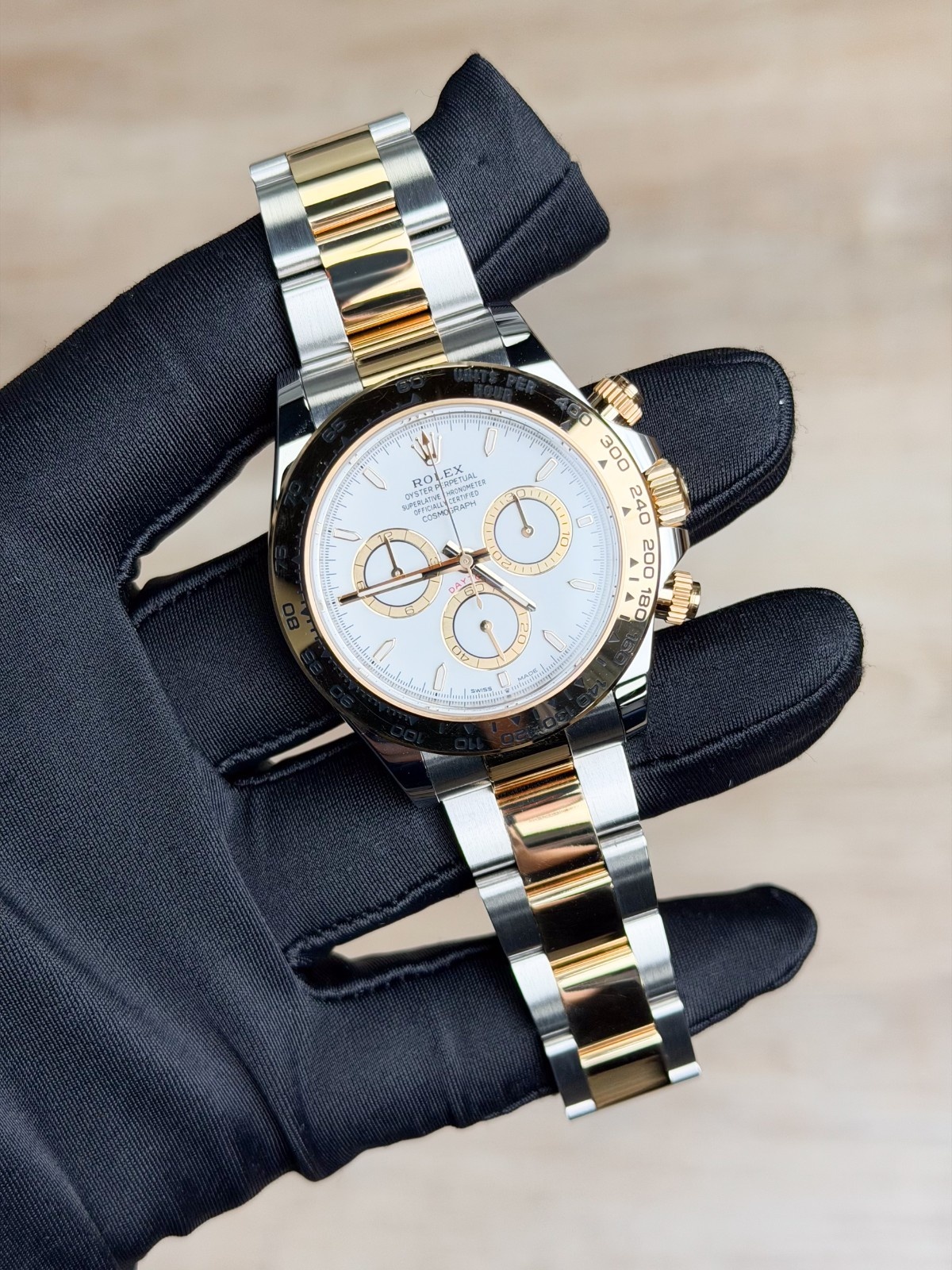 Rolex Daytona 40 Steel & Yellow Gold White/White Index Oyster Preowned 126503