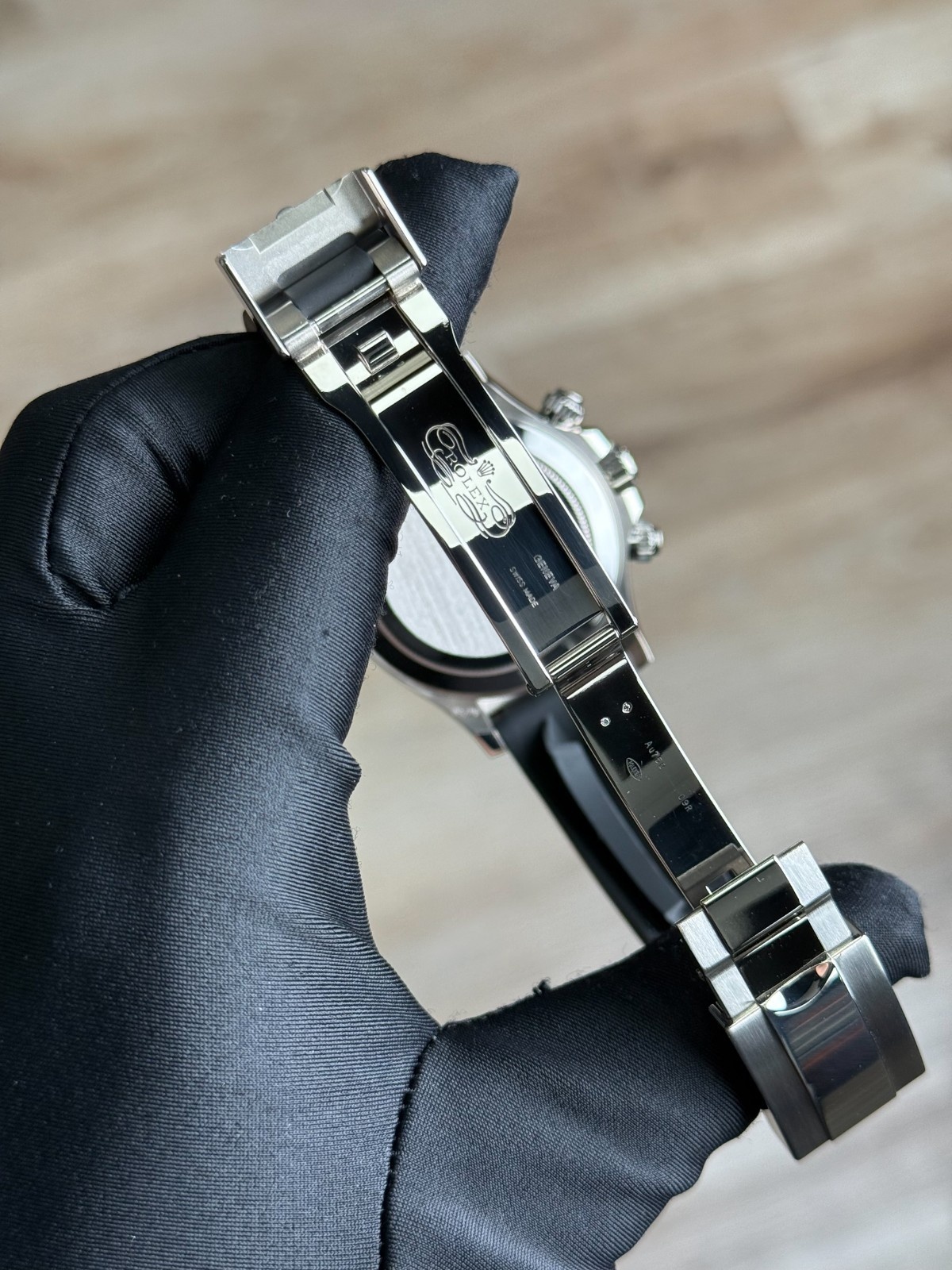 Rolex Daytona 40 Eye of Tiger Diamond Bezel Oysterflex Preowned 2021 116589TBR