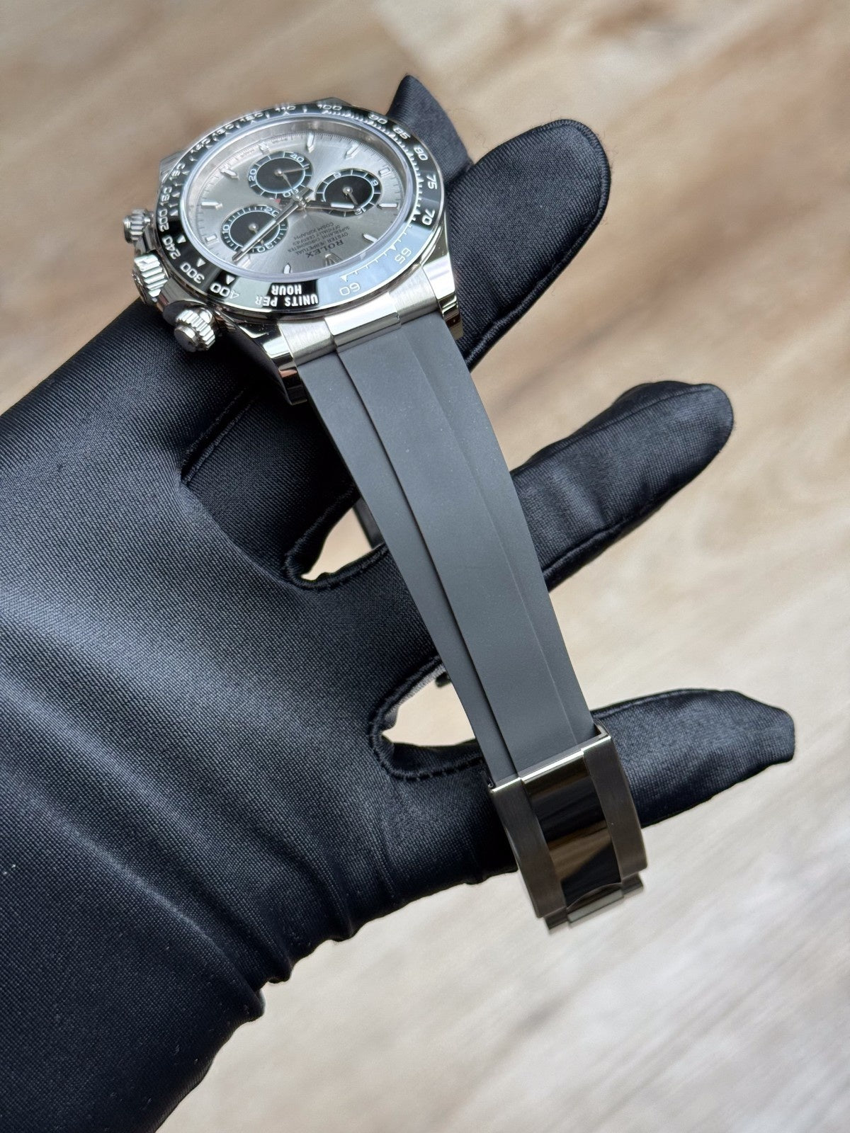 Rolex Daytona 40 Ghost Silver Steel/Black Index Oysterflex 2026 Unworn 126519LN