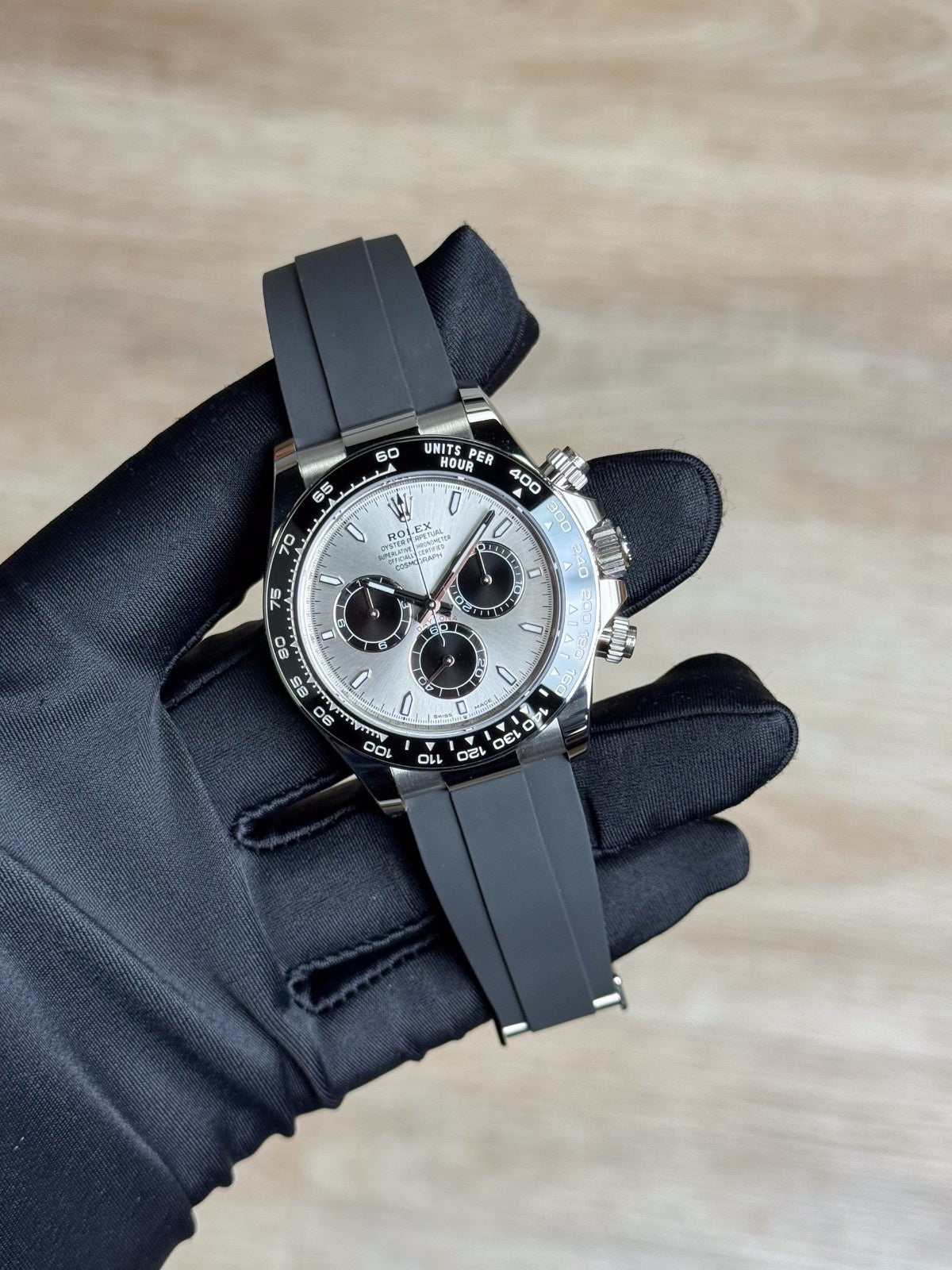 Rolex Daytona 40 Ghost Silver Steel/Black Index Oysterflex 2026 Unworn 126519LN
