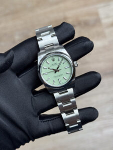 Rolex Oyster Perpectual 34 Pistachio Index Smooth Oyster 2026 Unworn 124200