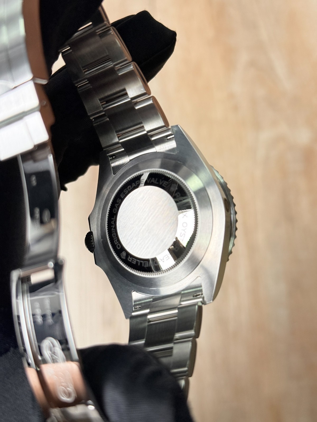 Rolex Sea-Dweller 43 Black/Black Oyster Preowned 2024 126600