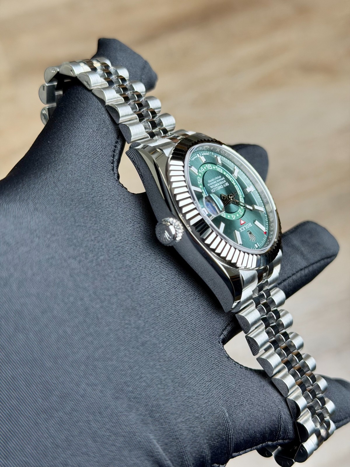 Rolex Sky-Dweller 42 Mint Green Index Fluted Jubilee 2026 Unworn 336934