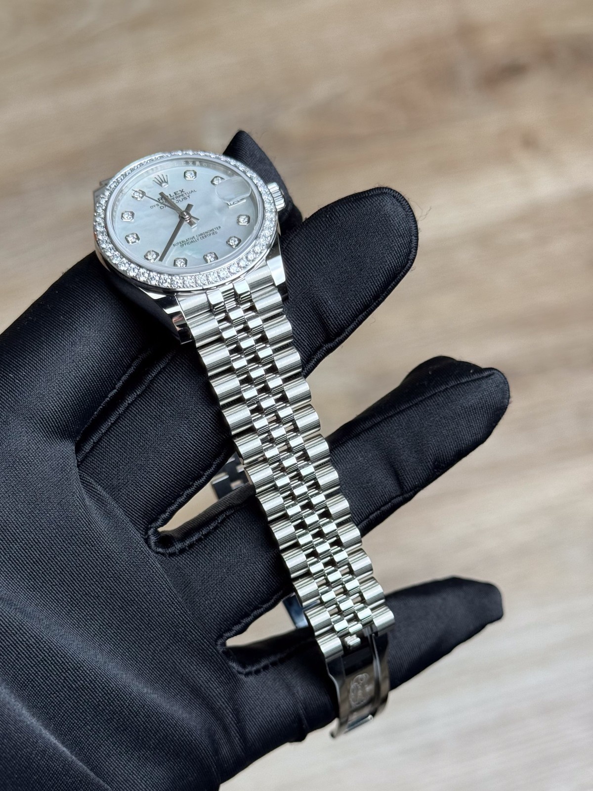 Rolex Datejust 31 MOP Pearl Diamond Bezel Jubilee 2026 Unworn 278384RBR