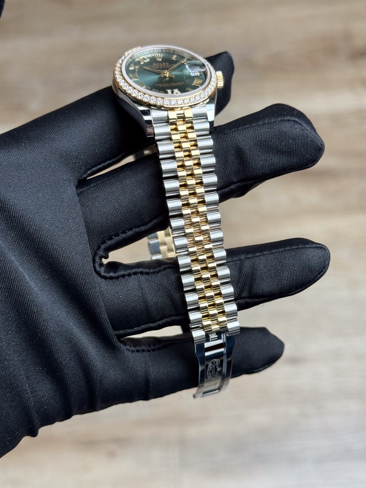 Rolex Datejust 31 Olive Green Roman VI Diamond Jubilee 2026 Unworn 278383RBR
