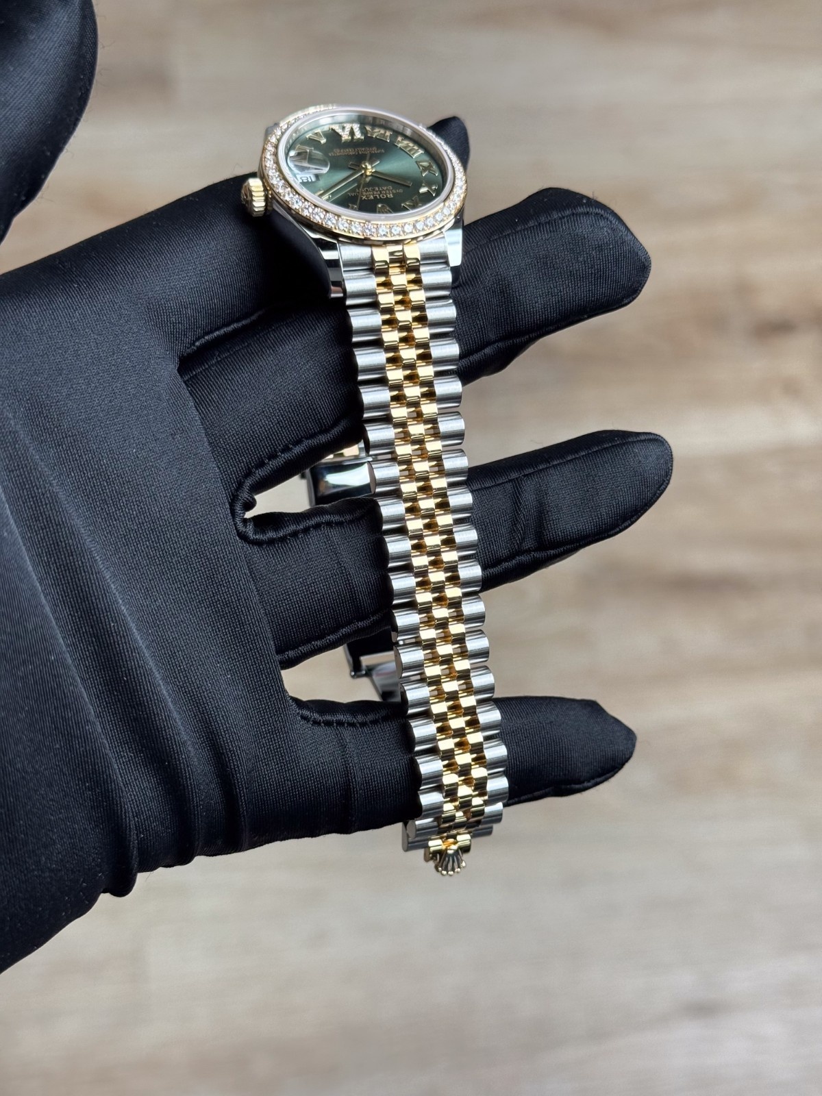 Rolex Datejust 31 Olive Green Roman VI Diamond Jubilee 2026 Unworn 278383RBR
