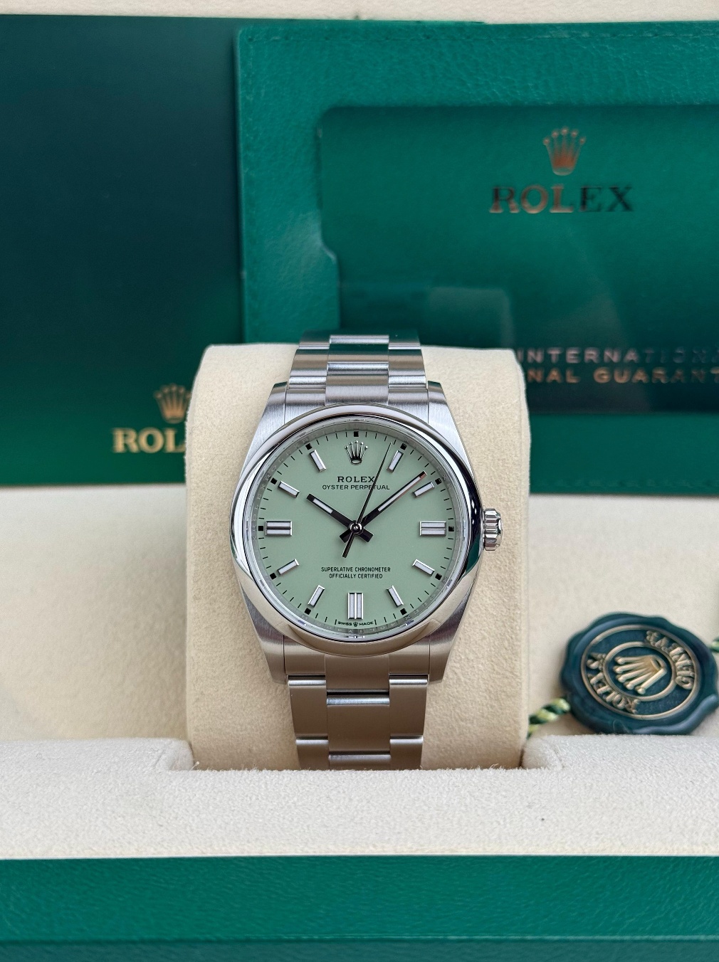 Rolex Oyster Perpetual 36 Pistachio Index Smooth Oyster 2026 Unworn 126000